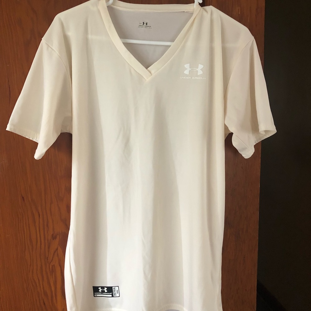 🌟BUY ONE GET ONE 🌟Under Armour Drifit V-Neck